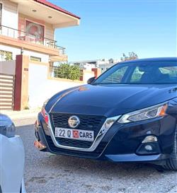 نيسان ألتيما